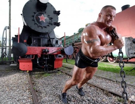 Mariusz-Pudzianowski-train-lift