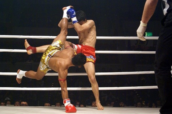 Saenchai cartwheel kick