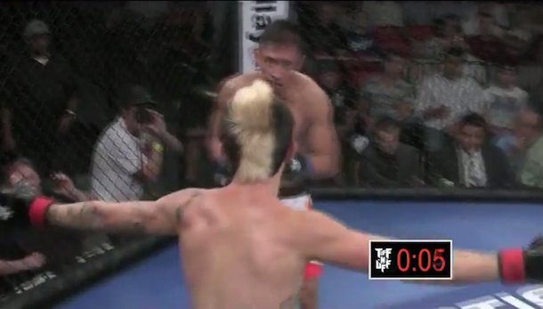 mma-fighter-shai-lindsey-taunts-carlo-juinio-then-gets-knocked-out