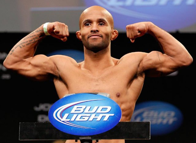 demetrious_johnson_weighin