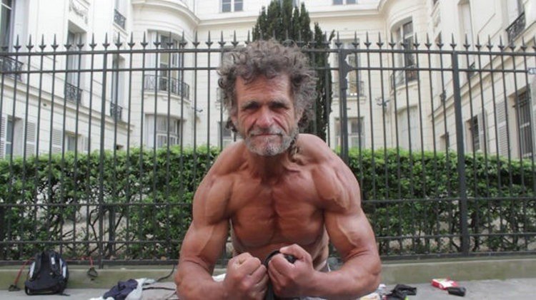 This-Bodybuilder-Is-Actually-a-Homeless-Man-Living-in-Paris-469727-3