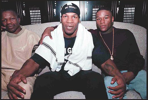 Las Vegas. 01-18.99. Boxer FLOYD MAYWEATHER and MIKE TYSON. His father FLOYD MAYWEATHER Snr.(left)