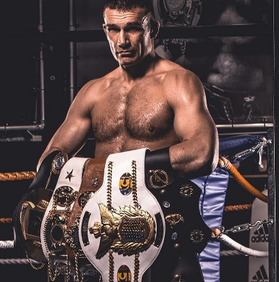 Or you can go on YouTube and watch Peter Aerts do his thing. Photo off Aerts' Instagram @PeterAertsOfficial.