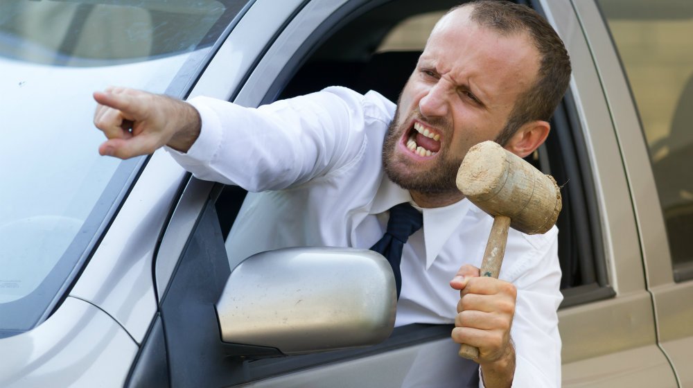 aggressive-driver-or-road-rage-fanatic