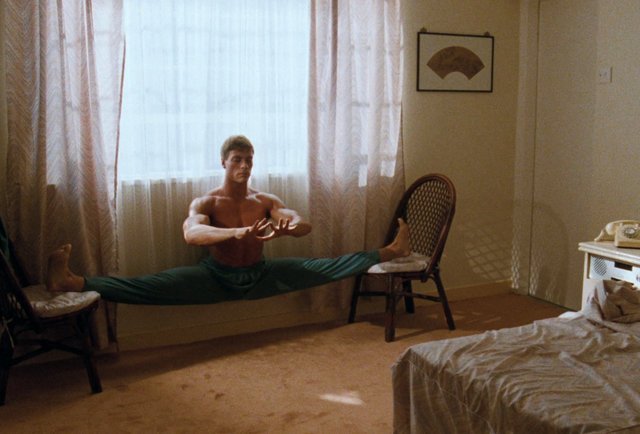 Van Damme Bench Press