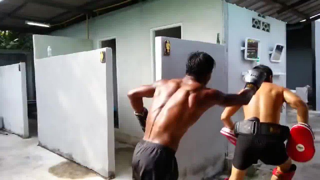 muay thai training