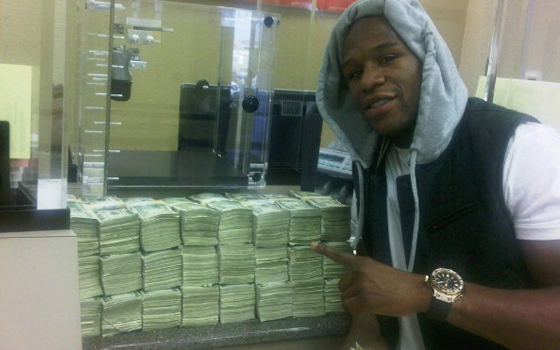 floyd-with-money
