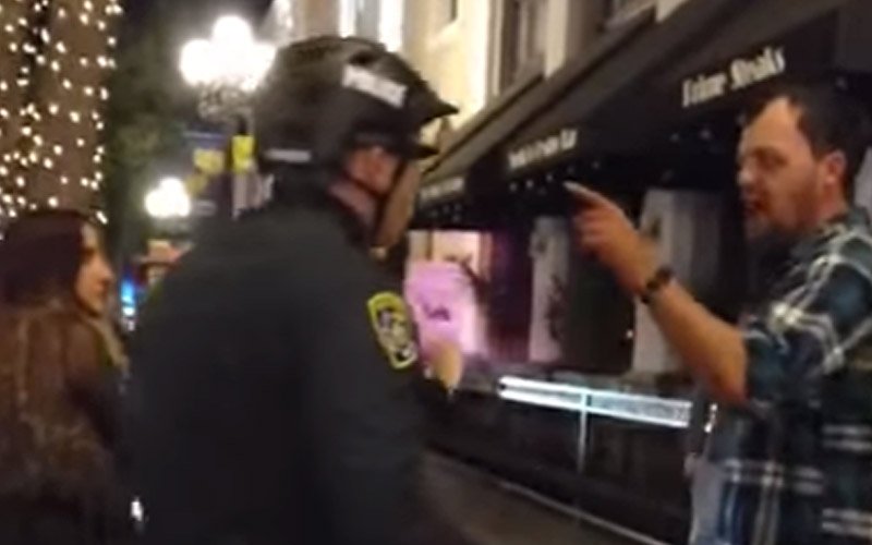 fighting-cop
